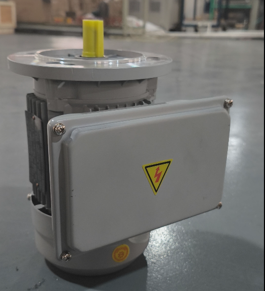 What is the difference between 220V and 380V reduction motors?